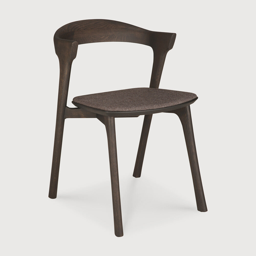 Bok Dining Chair | Varnished Oak | Brown | Warm Brown Fabric