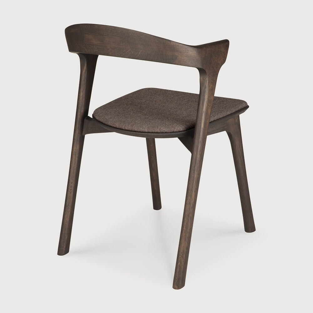 Bok Dining Chair | Varnished Oak | Brown | Warm Brown Fabric