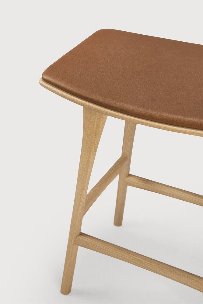 Osso Counter Stool | Varnished Oak | Cognac Leather