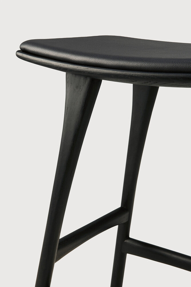 Osso Counter Stool | Varnished Oak | Black | Black Leather