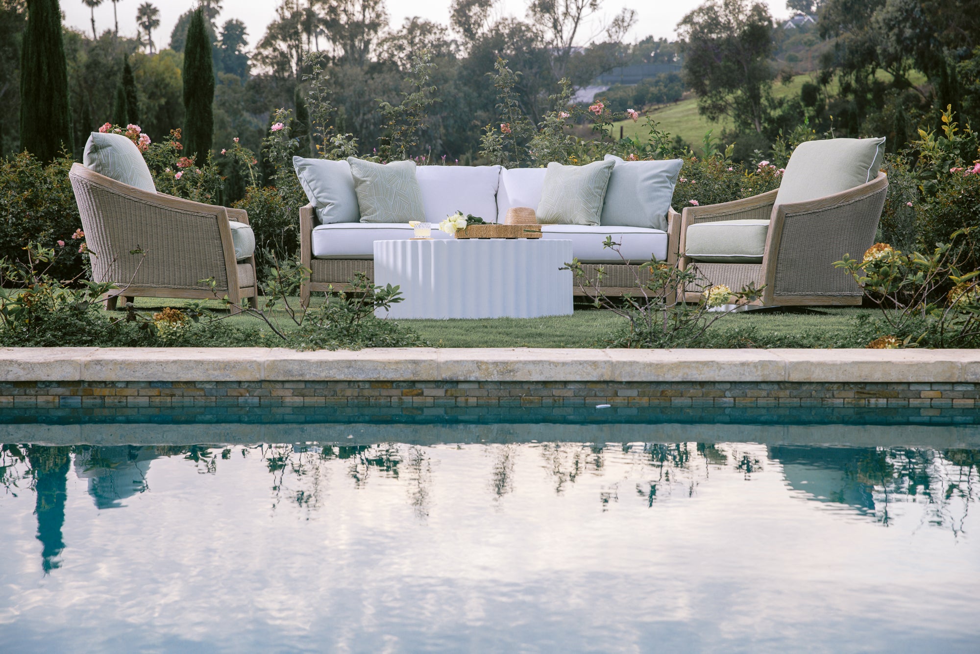 Cambria Sofa in Canvas Canvas w/ Self Welt