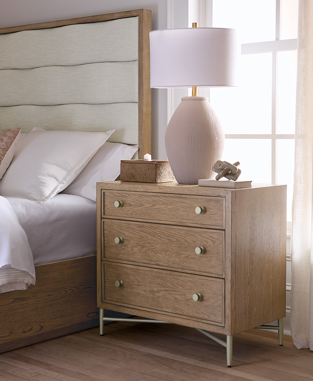 Sonnet King Upholstered Bed