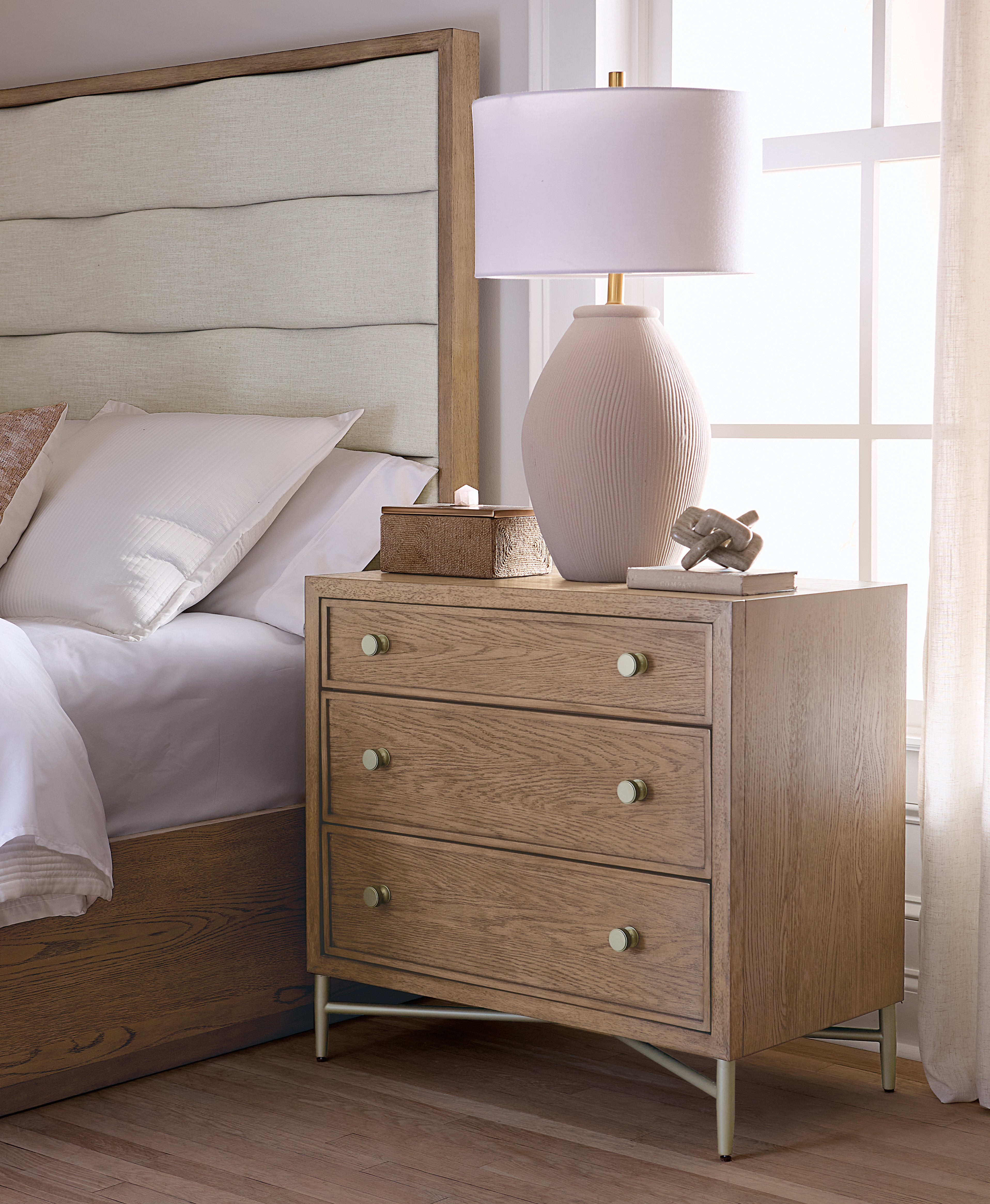 Sonnet King Upholstered Bed