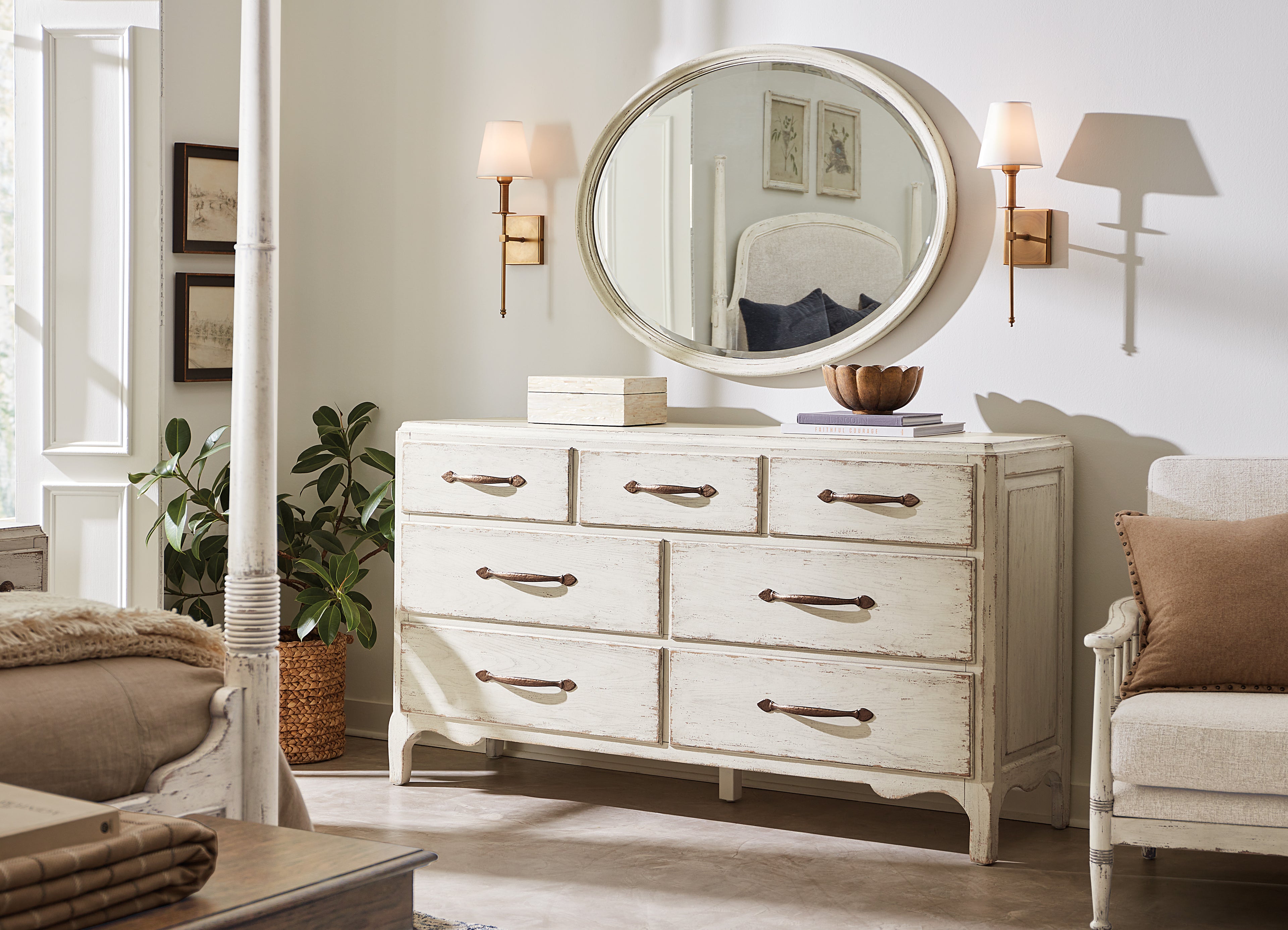Americana Dresser | Daisy