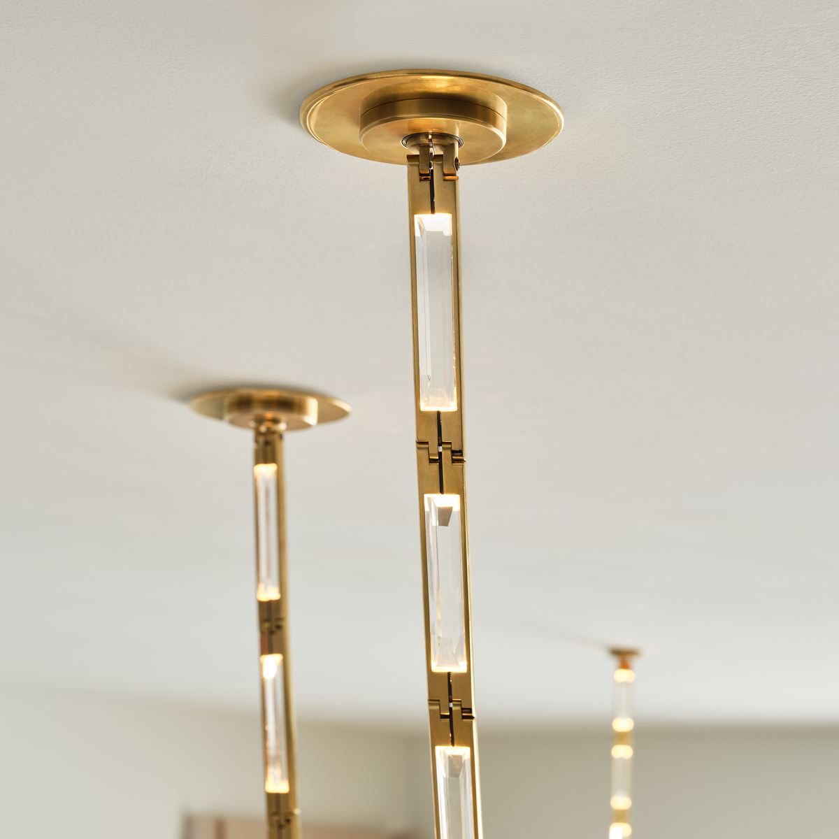 Catena 241 Chandelier | Hand-Rubbed Antique Brass 2700K Remote 120V