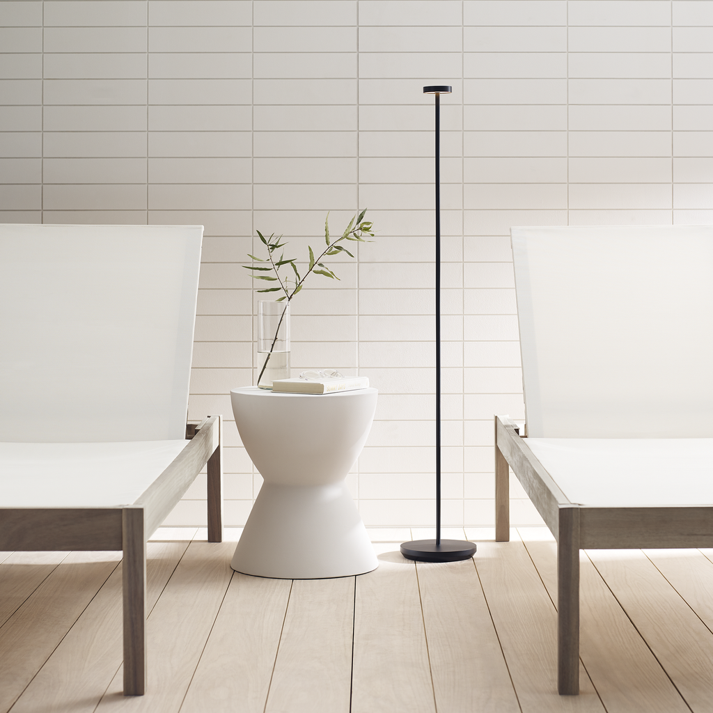Moneta Medium Rechargeable Floor Lamp Black 2700K 90 CRI