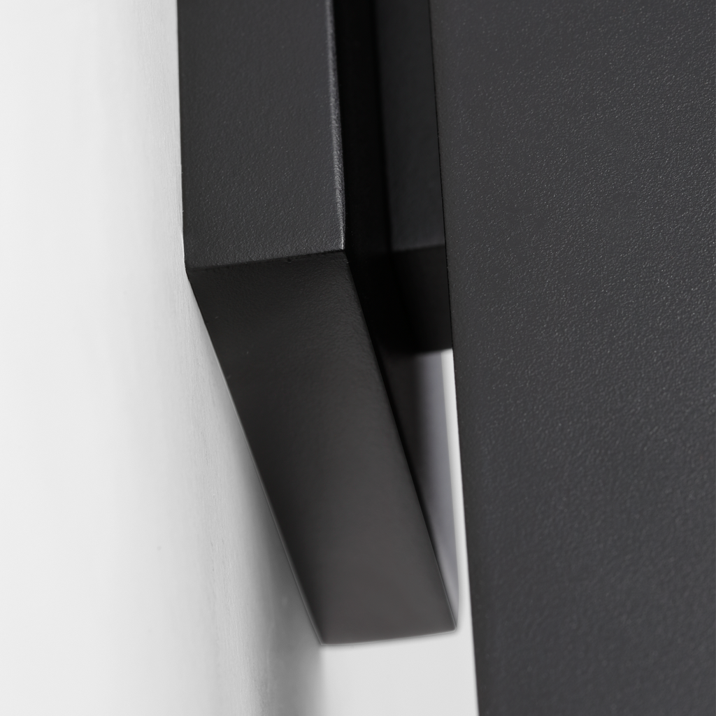 Pressa Square X-Large Wall Black 2700K 90 CRI