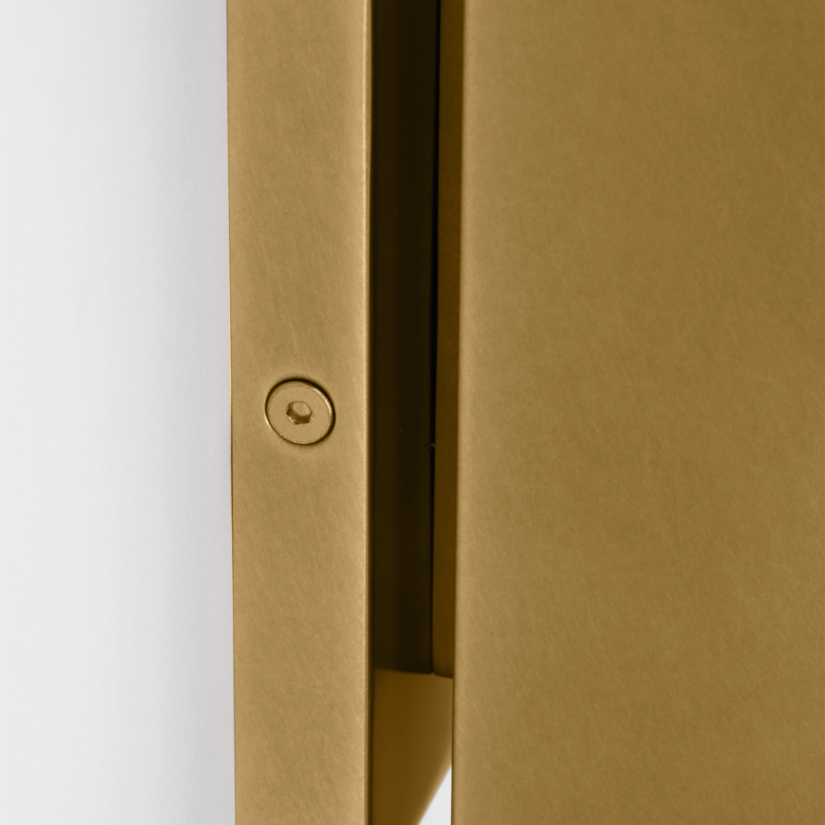 Pressa Square X-Large Wall Natural Brass 2700K 90 CRI